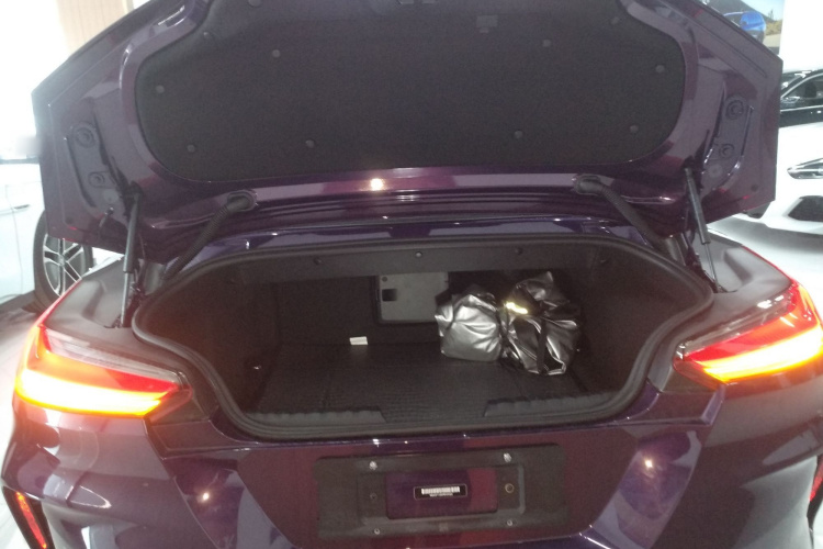 宝马Z4 2023款 sDrive 25i M运动曜夜套装机舱底盘23