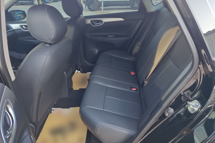 日产 轩逸 2024款 经典 1.6XE CVT舒适版中控内饰7004