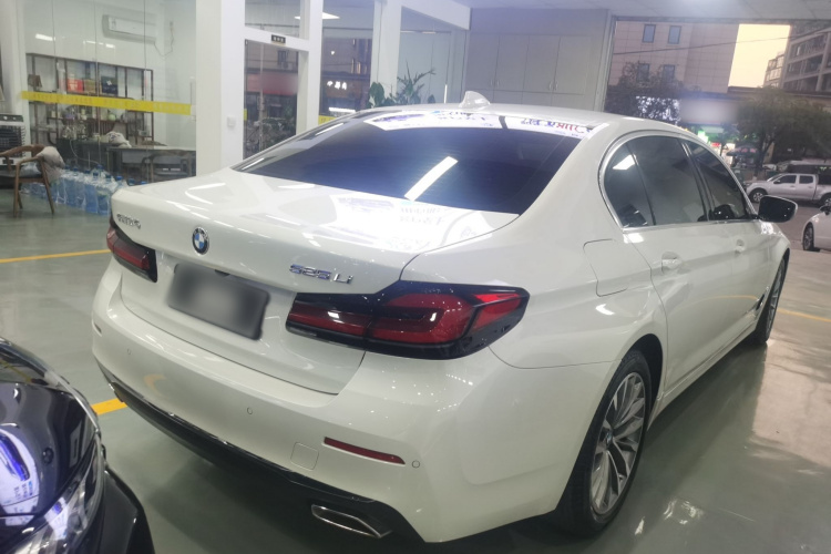 宝马5系 2021款 525Li 豪华套装车身外观7