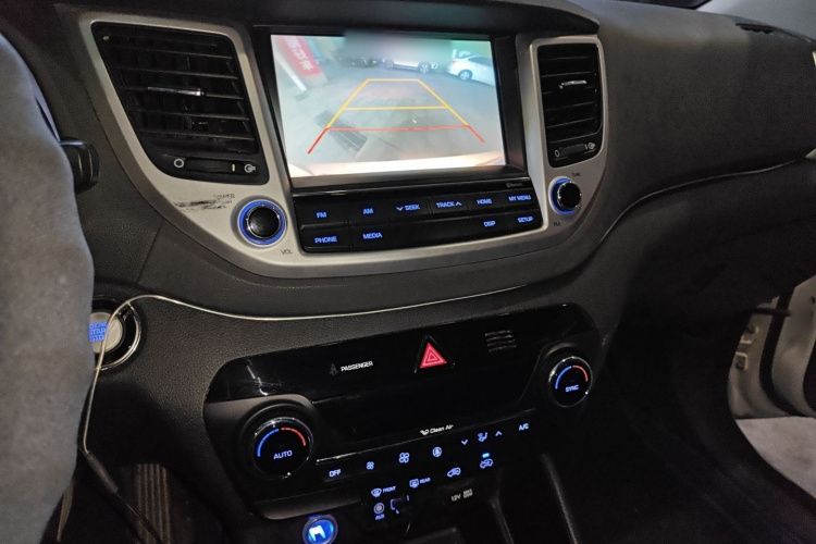 现代 途胜 2018款 1.6T 双离合两驱15周年特别版局部细节16