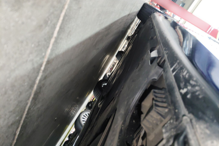 宝马5系 2018款 525Li M运动套装局部细节9002