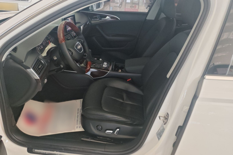 奥迪A6L 2017款 30 FSI 舒适型中控内饰7003