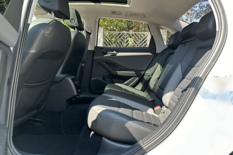 大众 速腾 2021款 280TSI DSG舒适智联版中控内饰7004