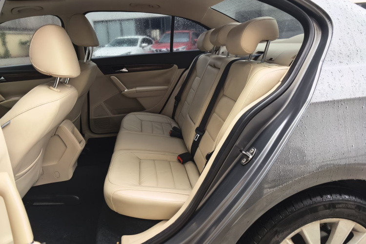 大众 朗逸 2013款 改款经典 1.6L 手动舒适版中控内饰21