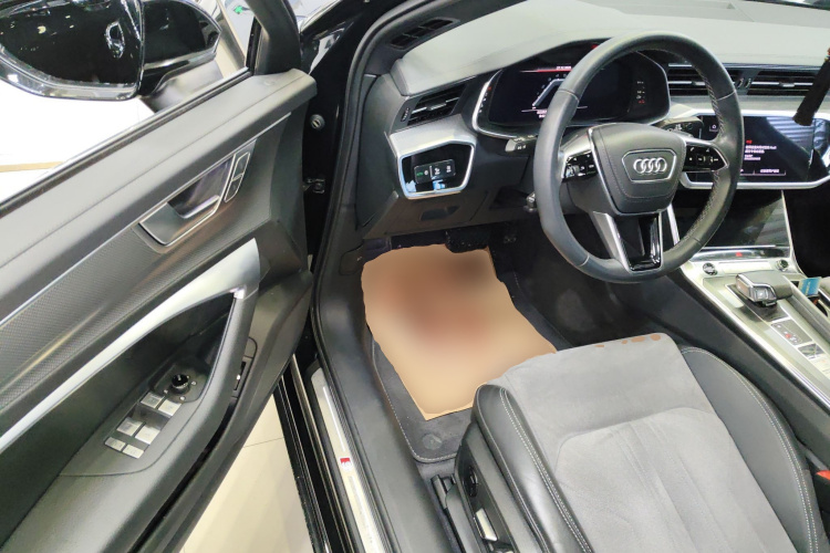 奥迪A6L 2023款 改款 40 TFSI 豪华动感型中控内饰20