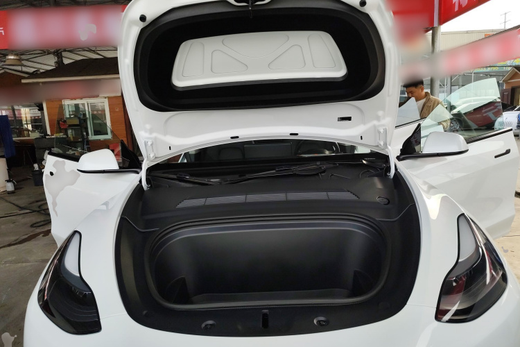 特斯拉 Model Y 2022款 改款 后轮驱动版机舱底盘24