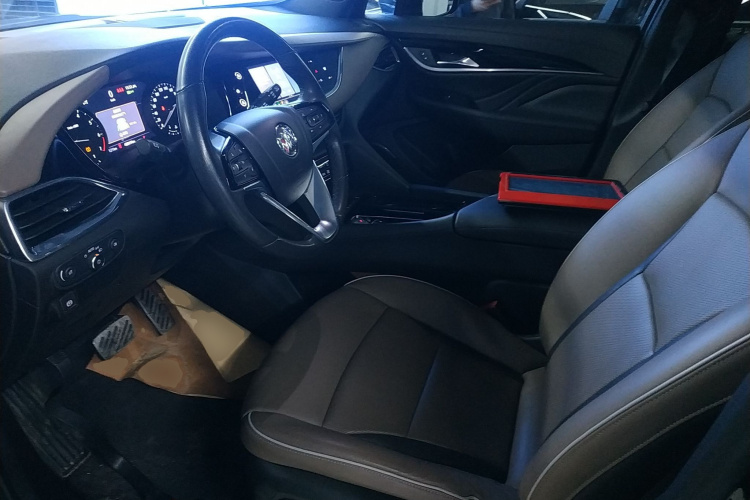 别克 昂科旗 2020款 28T 四驱旗舰型中控内饰19