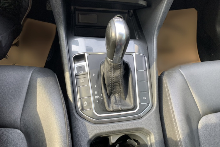 大众 高尔夫·嘉旅 2019款 280TSI 自动好奇型 国V中控内饰7007