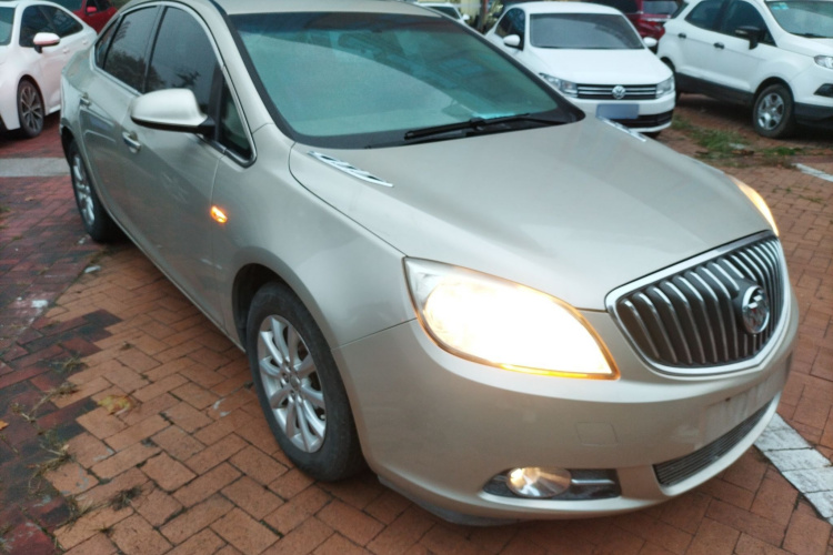 别克 英朗 2013款 GT 1.6L 自动时尚版车身外观3