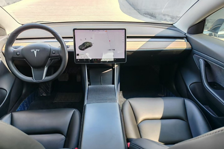 特斯拉 Model 3 2020款 标准续航后驱升级版中控内饰7001