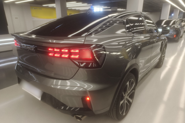 领克05 2020款 2.0TD 四驱劲Halo车身外观7