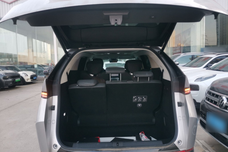 小鹏X9 2024款 702超长续航Max局部细节23