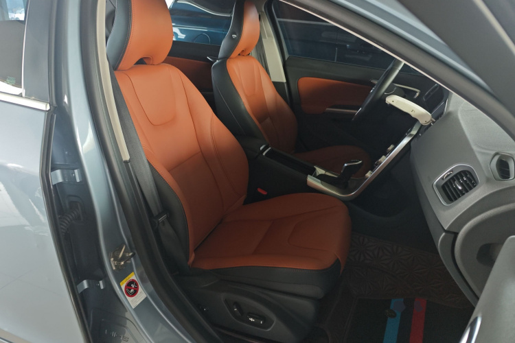 沃尔沃S60 2018款 S60L T3 智进进取版局部细节41