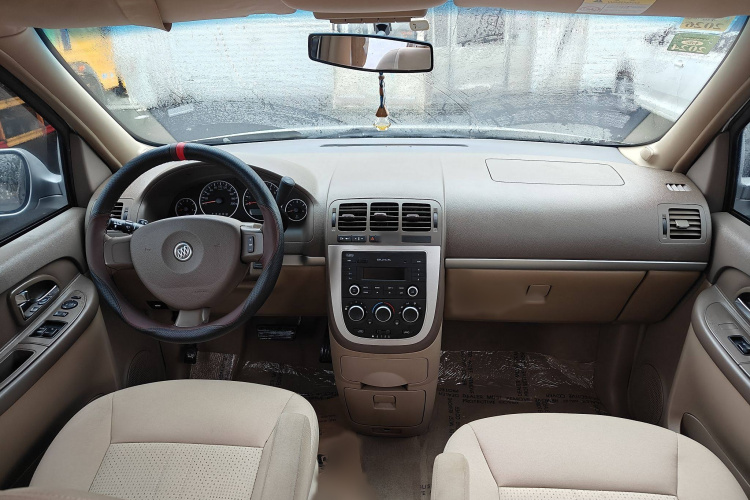 别克GL8 2014款 2.4L 舒适版中控内饰7006