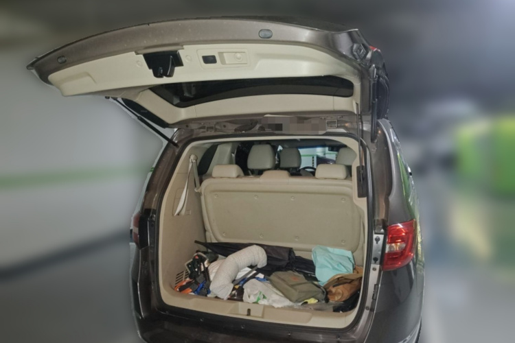 别克GL8 2017款 25S 尊贵型 国V中控内饰23