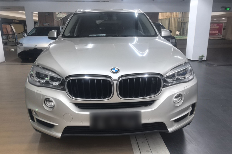 宝马X5(进口) 2014款 xDrive35i 豪华型车身外观2