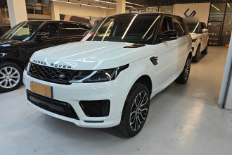 路虎 揽胜运动版 2022款 3.0 L6 耀黑版