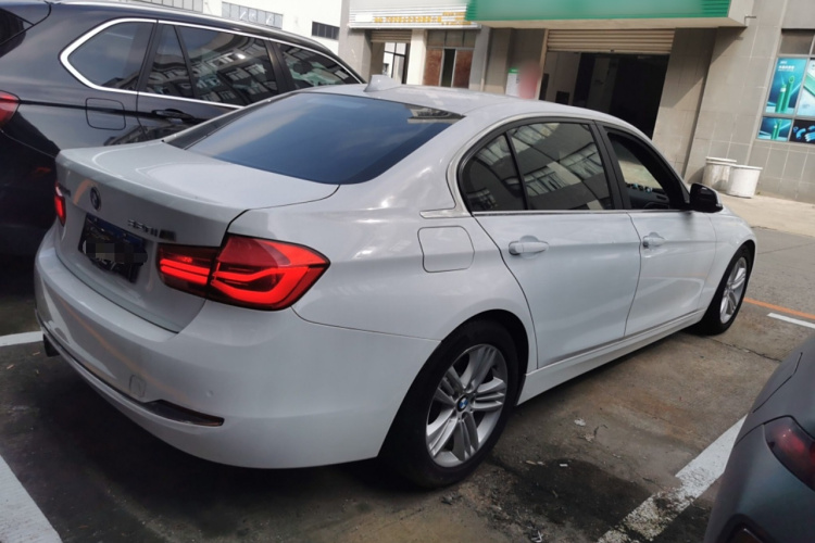 宝马3系 2017款 320Li 时尚型车身外观7