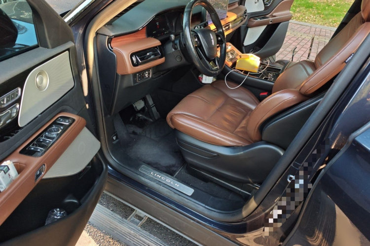 林肯 飞行家 2021款 3.0T V6 四驱行政版中控内饰7003