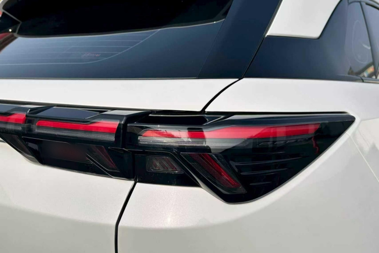 ARCFOX极狐 极狐 阿尔法T5(ARCFOX αT5) 2025款 520 MAX车身外观6008