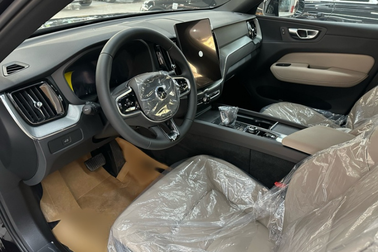 沃尔沃XC60 2026款 B5 四驱智逸豪华版中控内饰7004