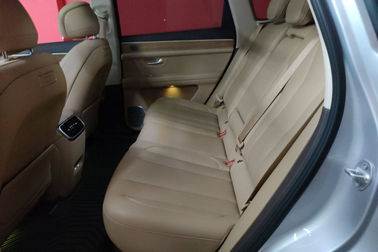 鸿蒙智行 问界M7 2024款 1.5T 智驾四驱Ultra版 5座中控内饰7004