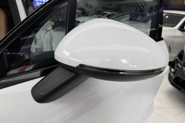 保时捷 2017款  Macan 2.0T车身外观6002