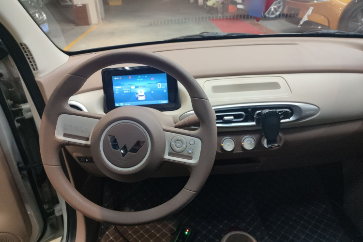 五菱汽车 宏光MINIEV 2025款 四门版 进阶款中控内饰12