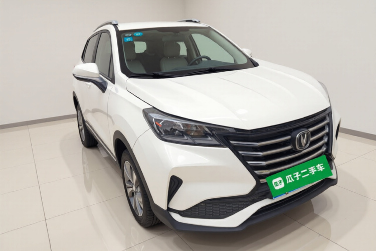 长安CS15 2019款 1.5L 自动进取型 国V车身外观3