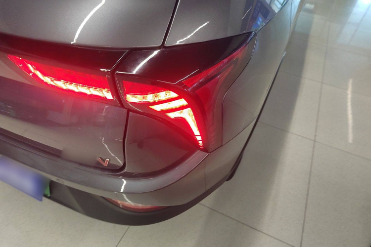 哪吒汽车 哪吒V 2022款 长续航行业定制版车身外观6006