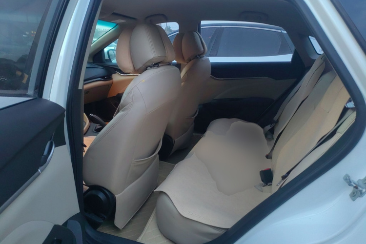 别克 英朗 2016款 15N 自动进取型中控内饰21