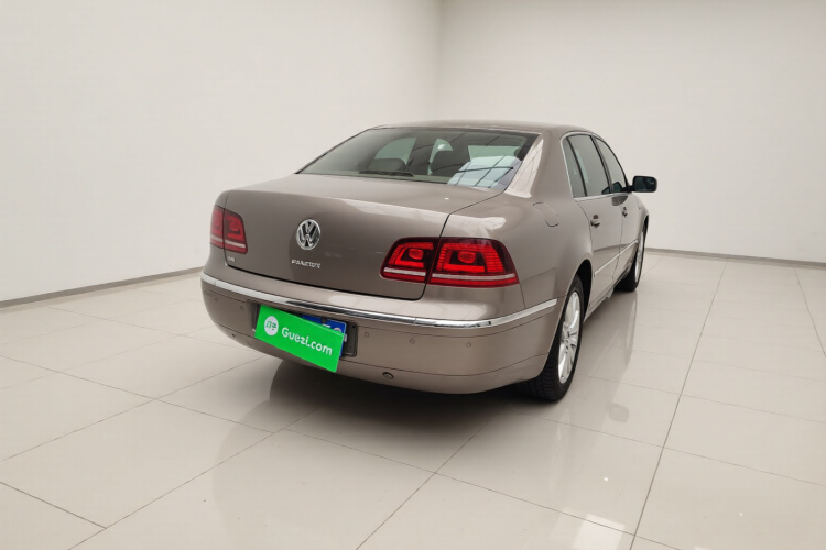 大众 辉腾 2012款 3.0L 商务型车身外观7