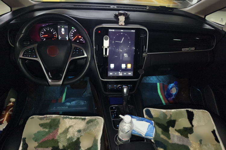 比亚迪 宋MAX 2018款 1.5T 自动智联尊享型 6座中控内饰12