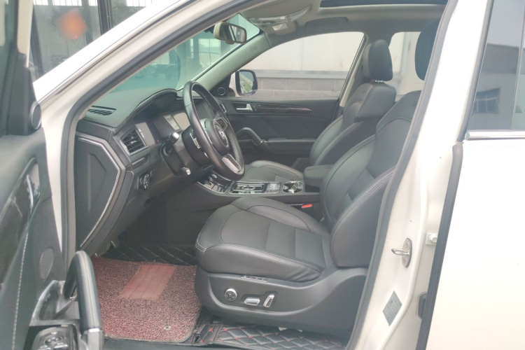 众泰T600 2016款 运动版 2.0T DCT尊贵型中控内饰7001