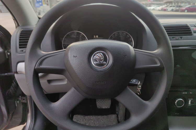 斯柯达 明锐 2014款 1.4TSI DSG逸俊版局部细节13