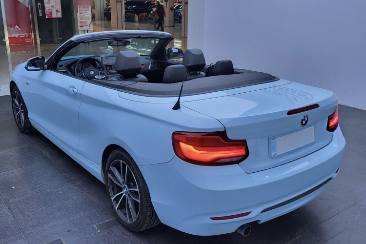 宝马2系(进口) 2018款 220i 敞篷轿跑车 运动设计套装车身外观6005