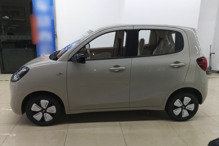 五菱汽车 宏光MINIEV 2025款 四门版 进阶款车身外观4