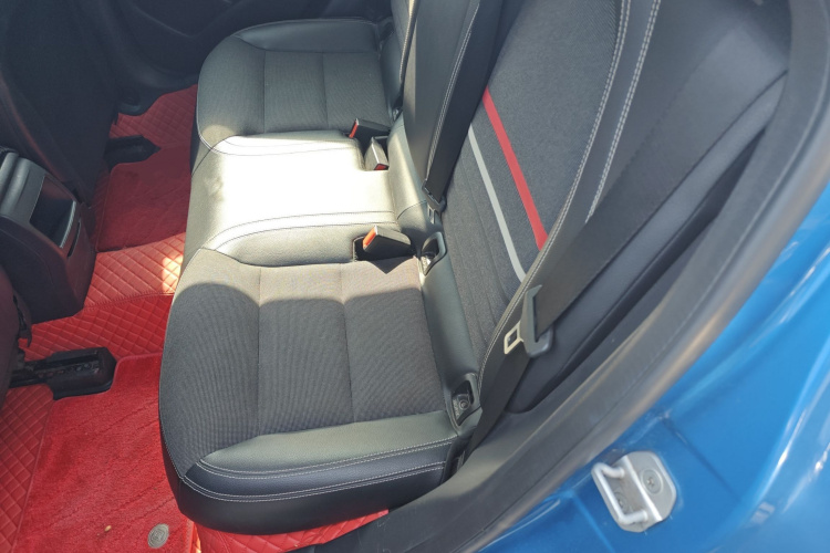 奔驰A级(进口) 2013款 A 180 时尚型中控内饰21