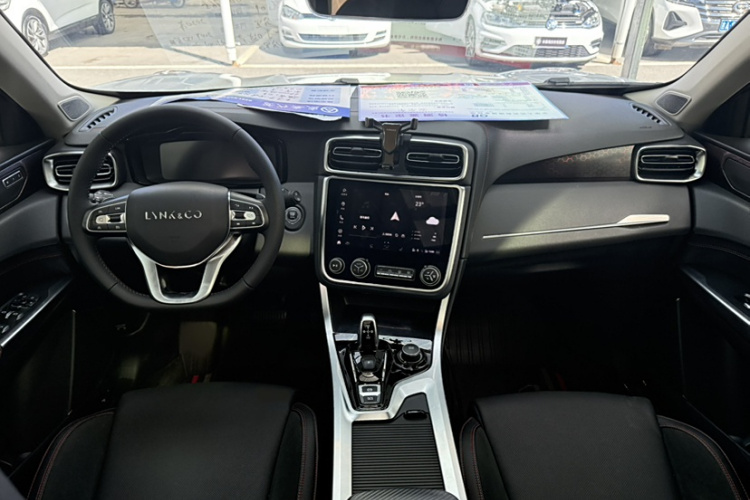 领克01 2019款 2.0T 四驱劲Pro版 国VI中控内饰7001