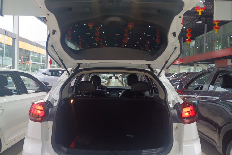 雪铁龙C3-XR 2021款 190THP DCT致尚版机舱底盘23