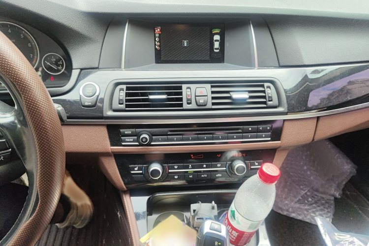 宝马5系 2017款 520Li 典雅型局部细节16