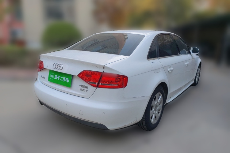 奥迪A4L 2011款 2.0 TFSI 标准型车身外观6005