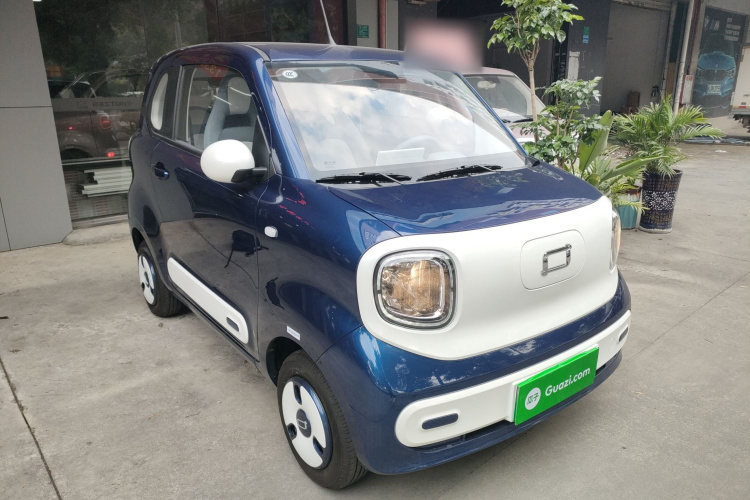 奔腾小马 2025款 222km 玲珑马车身外观3