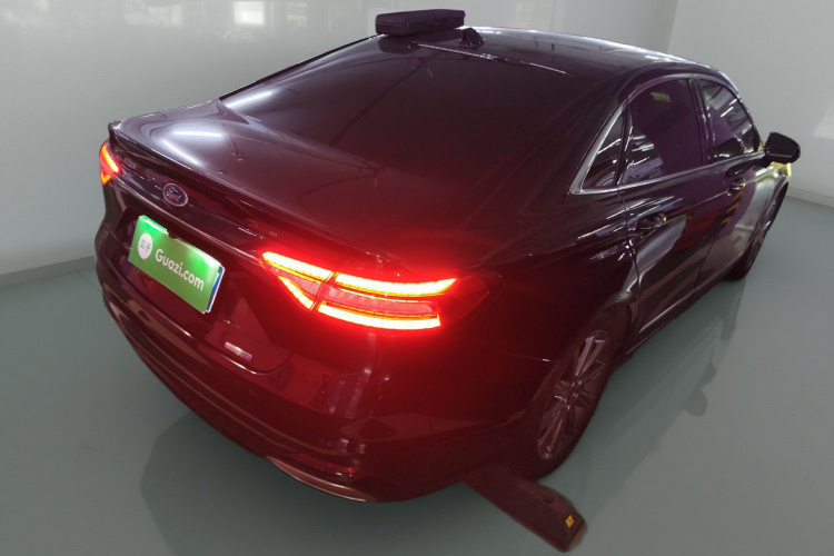 福特 金牛座 2019款 EcoBoost 245 尊享版车身外观7