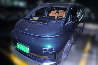 吉利银河 翼真L380 2025款 805km旗舰版四驱