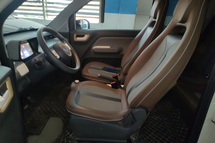 五菱汽车 宏光MINIEV 2022款 GAMEBOY 200km 玩咖款 磷酸铁锂中控内饰7003