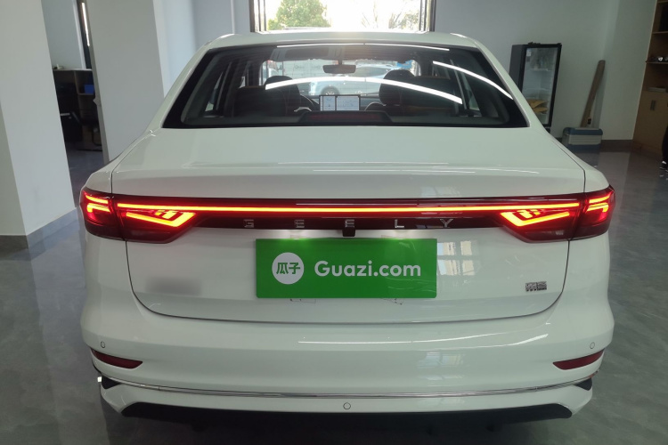 吉利汽车 帝豪 2025款 第4代 1.5L CVT旗舰型车身外观6