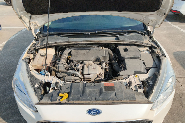 福特 福克斯 2015款 两厢 EcoBoost 125 手动超能风尚型局部细节24