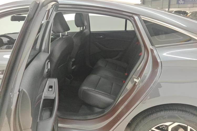 名爵 MG5 2023款 180DVVT CVT风尚版中控内饰21