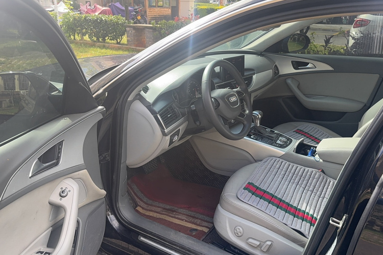 奥迪A6L 2015款 TFSI 百万纪念智领型中控内饰7002